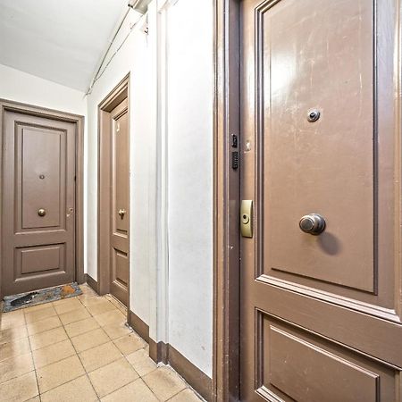 Apartamentos Gran Via 732 Барселона Екстериор снимка