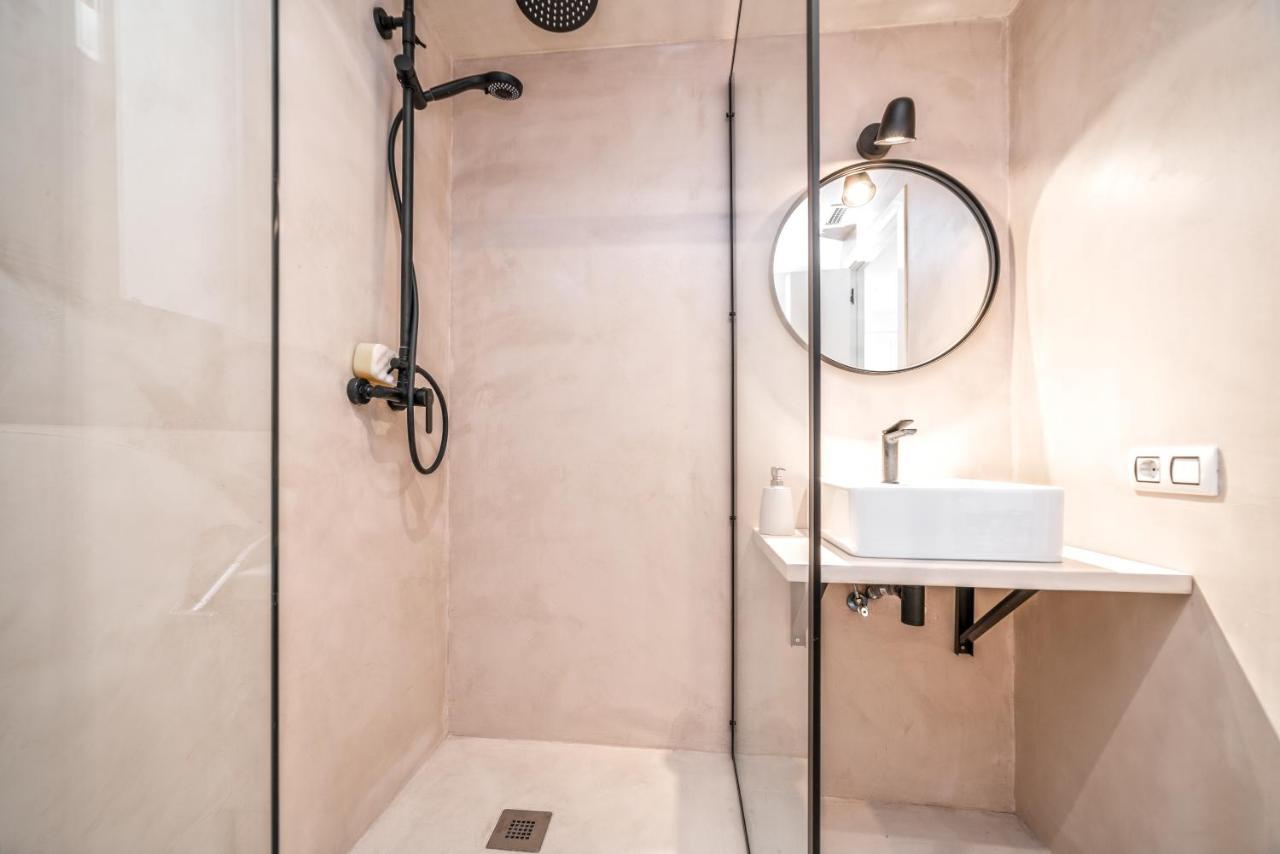 Apartamentos Gran Via 732 Барселона Екстериор снимка