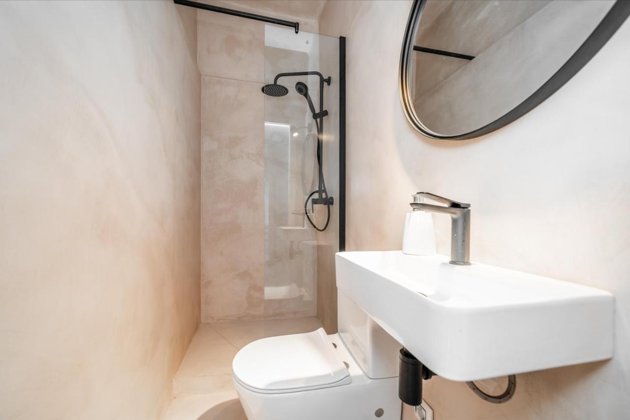 Apartamentos Gran Via 732 Барселона Екстериор снимка