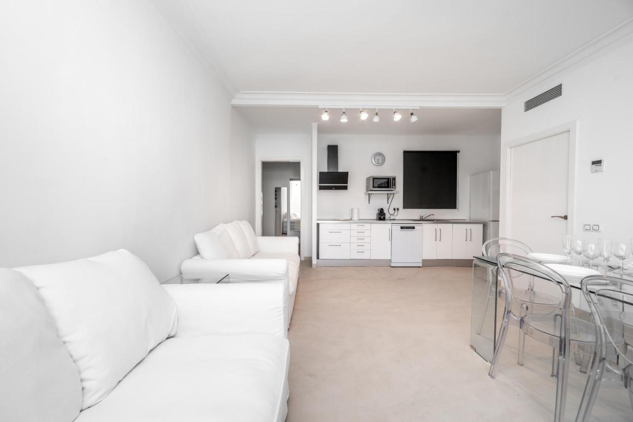 Apartamentos Gran Via 732 Барселона Екстериор снимка