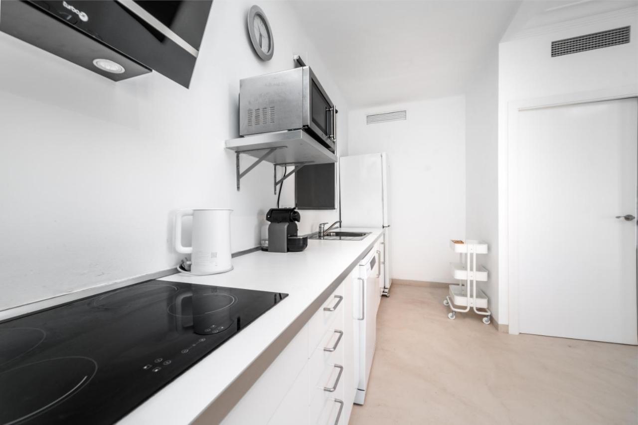 Apartamentos Gran Via 732 Барселона Екстериор снимка